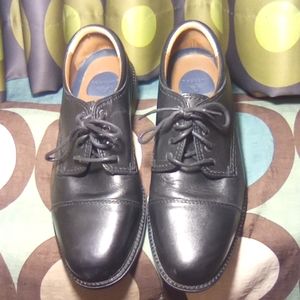 Black leather oxfords